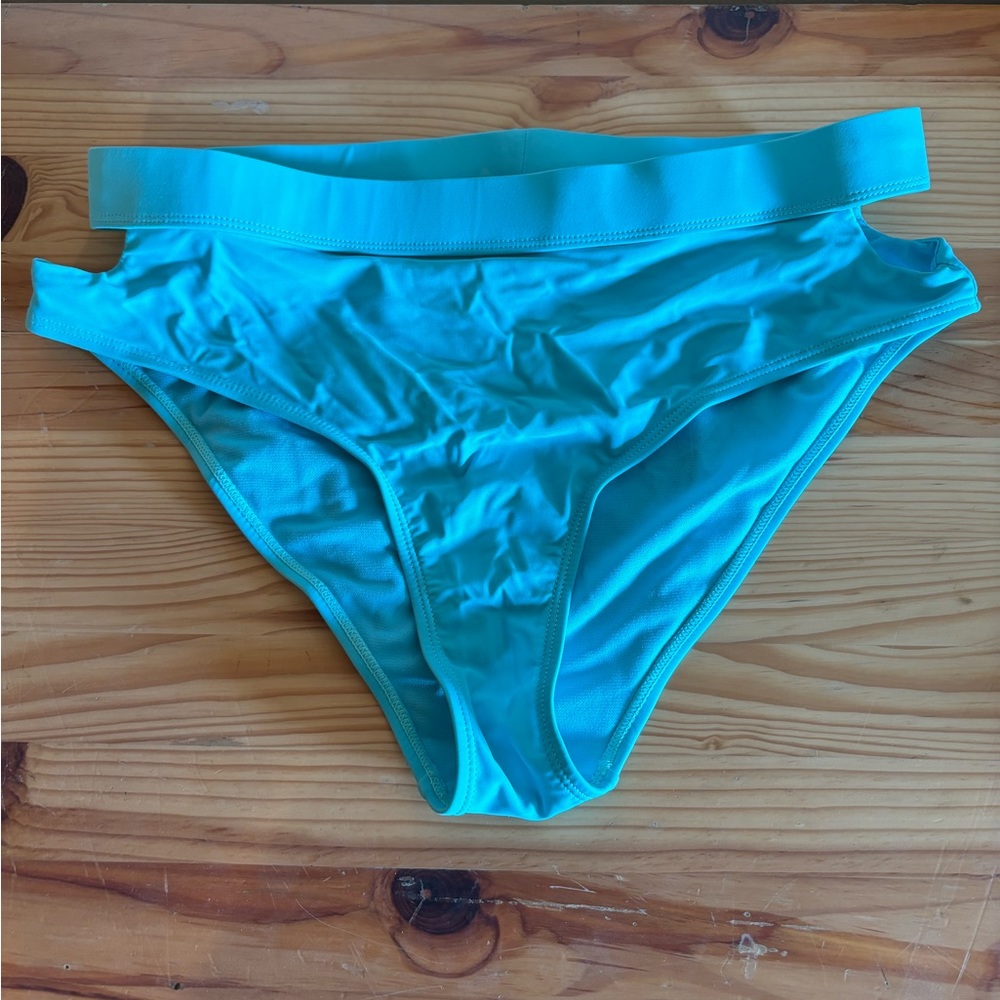 Women’s swim suit bottom